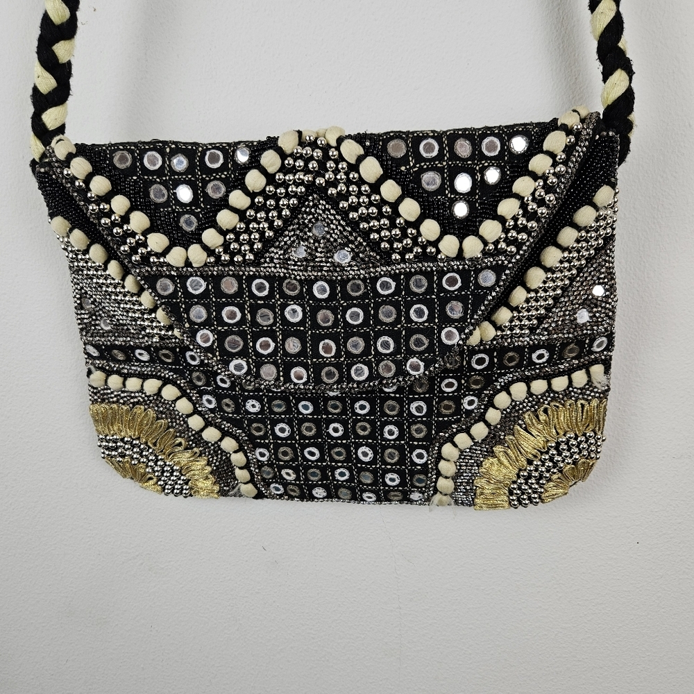 Big Buddha Womens Banjo Beading Crossbody Bag Multicolor Size 13x9x1 Boho - Picture 2 of 8